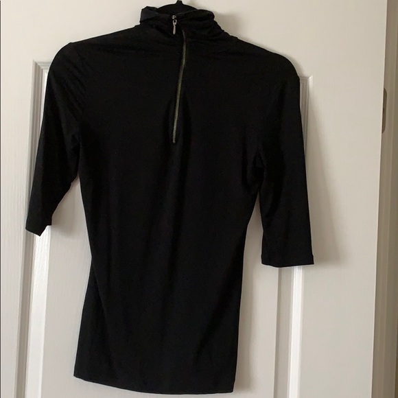 Banana Republic Mock Top - Picture 3 of 5